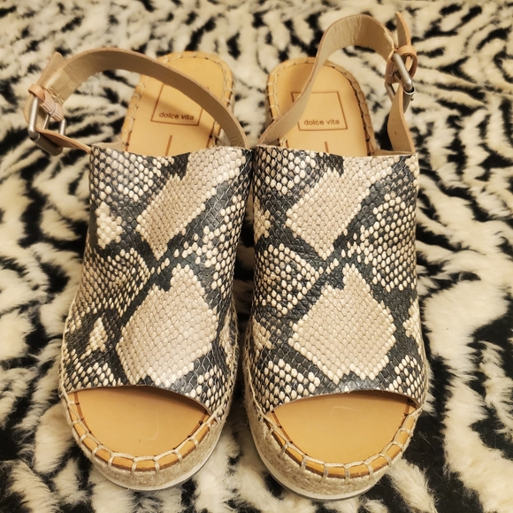 Brand new wedges - Picture 3 of 5